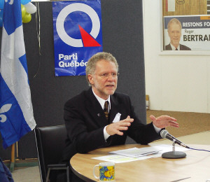 Roger Bertrand, candidat du PQ Portneuf, lors de la confrence de presse